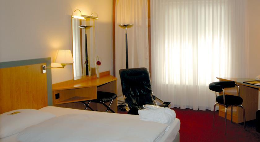 Hotel Nh Berlin Potsdam Conference Center Kleinmachnow Zewnętrze zdjęcie